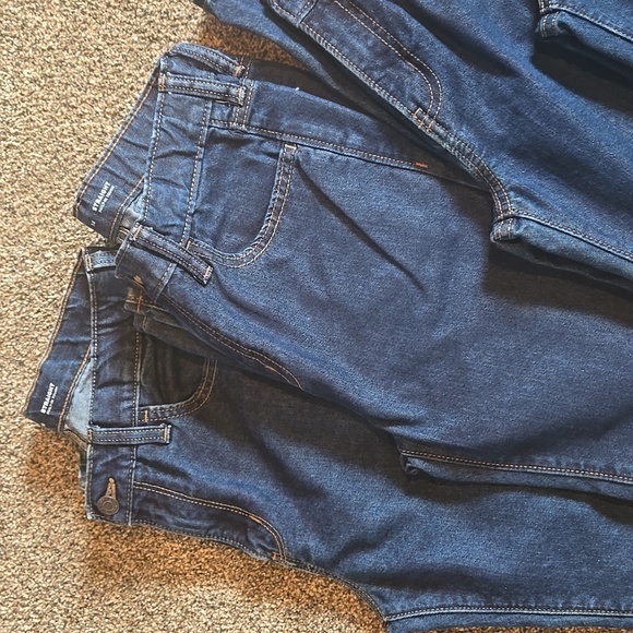 LIKE NEW!!!! 10 PAIRS OF OLD NAVY SIZE 14 STRAIGHT BUILT IN TOUGH JEANS - Picture 5 of 11